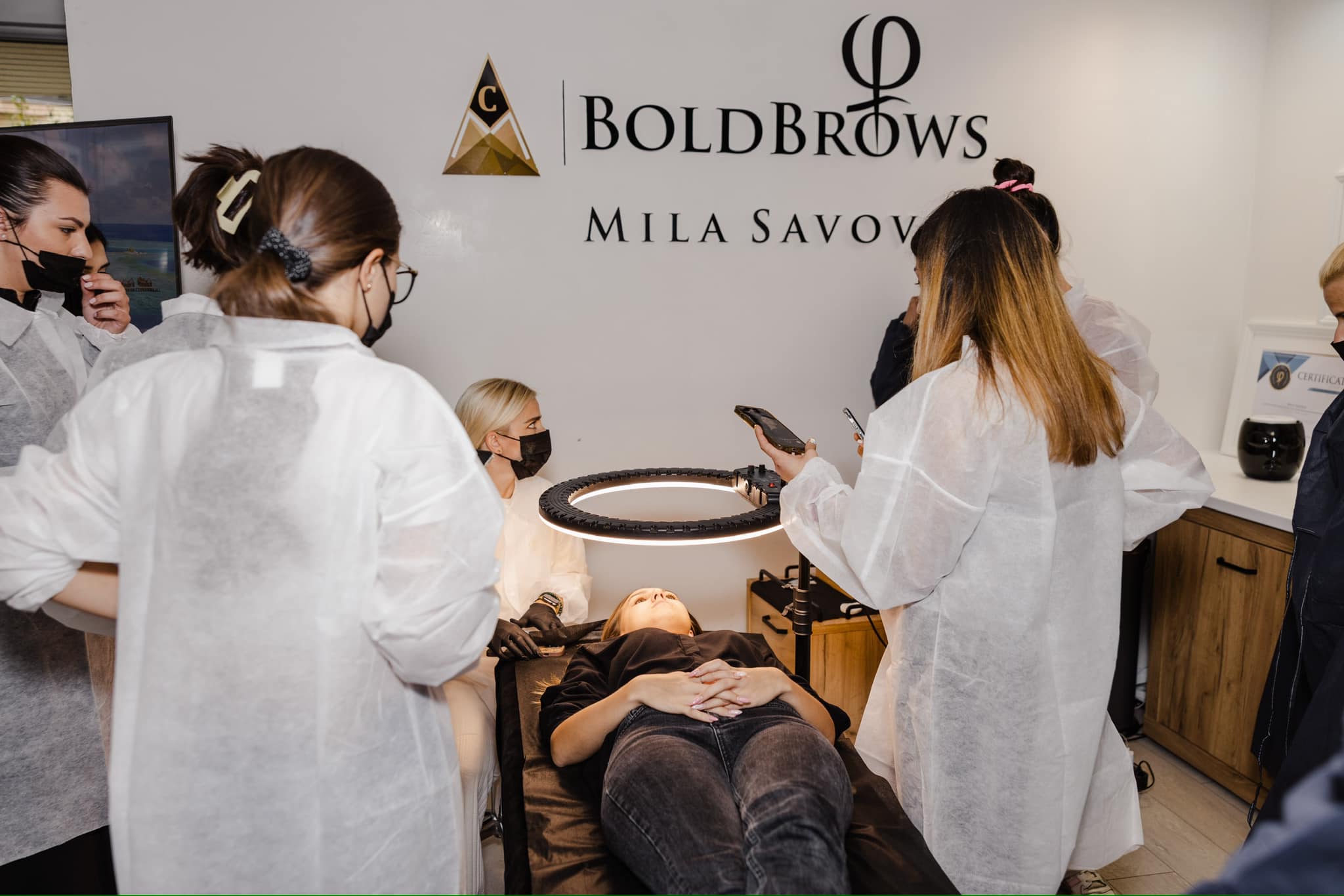 Курс — сертифицирани техники за красота